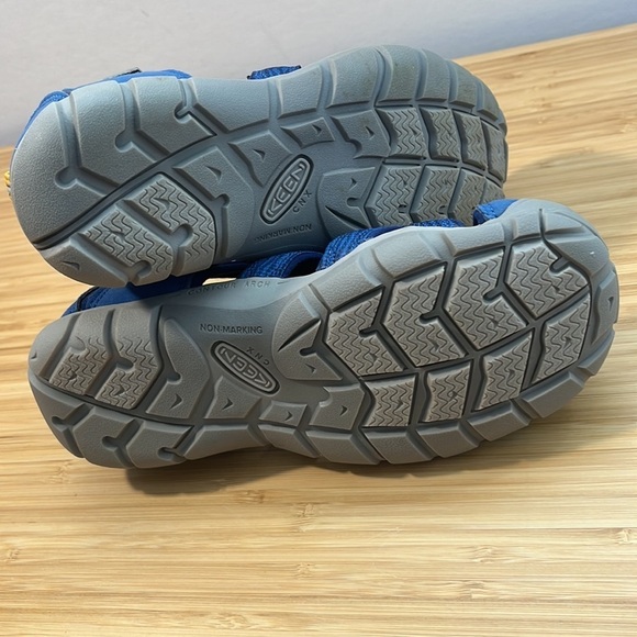 Keen 3Y Big Kid Blue Yellow‎ Shoes - Picture 8 of 11